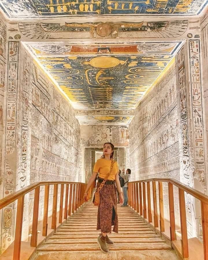 LUXOR
